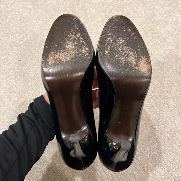 Stuart Weitzman Black Patent Round Toe Heels - Picture 4 of 6